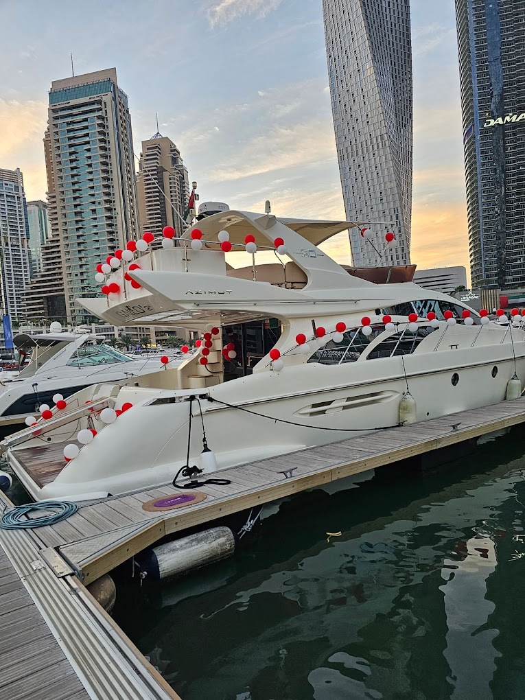 1-Hour Marina yacht Tour Dubai - Image 2